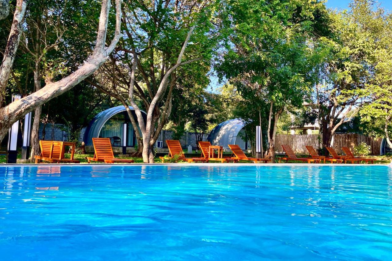 Nivadoo Resort סיגירייה מראה חיצוני תמונה The swimming pool at the resort