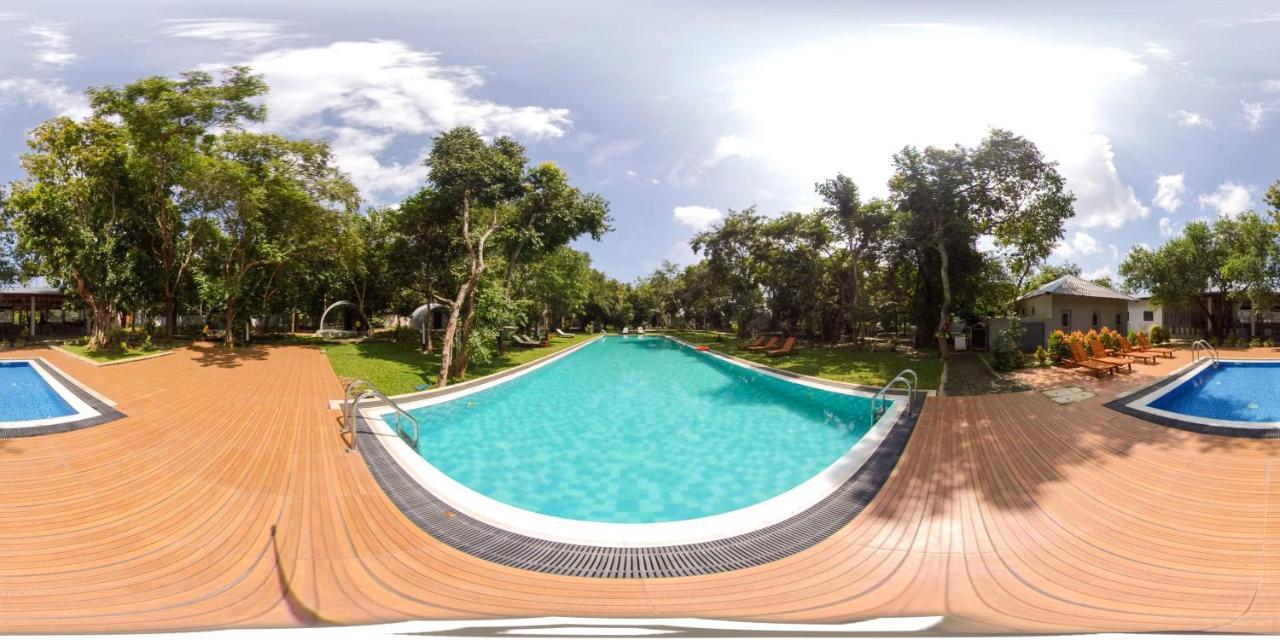 Nivadoo Resort סיגירייה מראה חיצוני תמונה A 360° image of a swimming pool